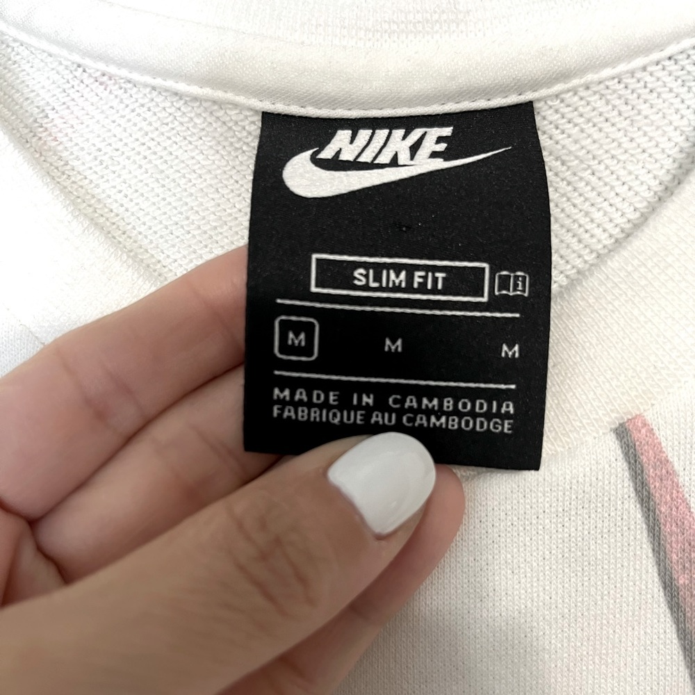 🌟4/$20 SALE🌟Nike Kids Sleeveless Sweatshirt Size Medium - Picture 3 of 4